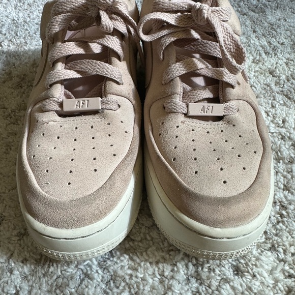 Air Force 1 Platform - Picture 2 of 8